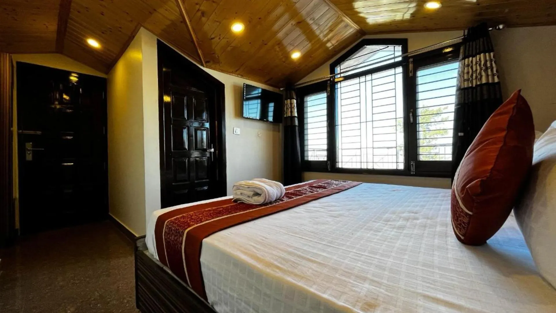 Shimla Mountain View Property Nirvana Rooms Pansiyon