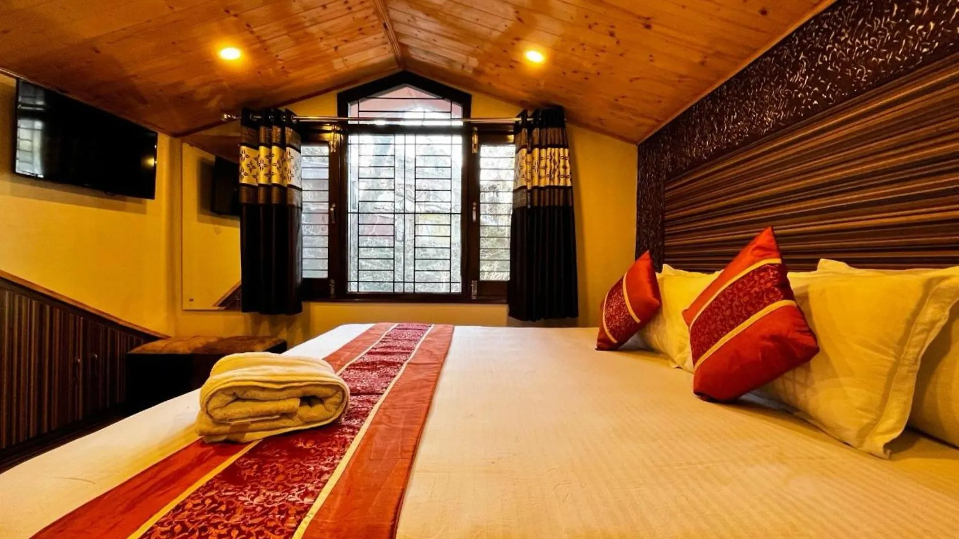 Pansiyon Shimla Mountain View Property Nirvana Rooms